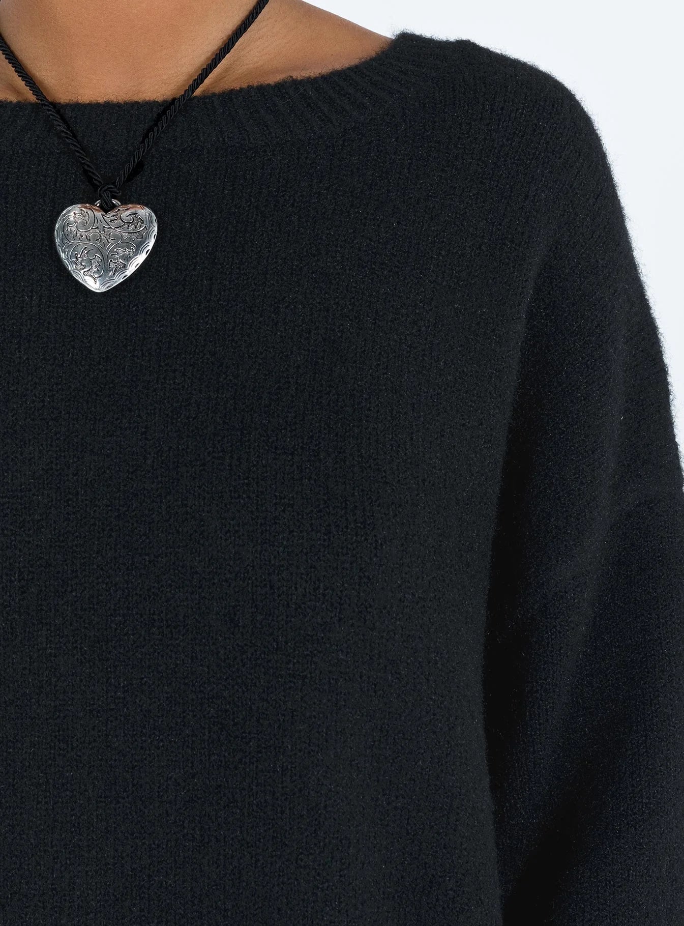 LIORA SWEATER