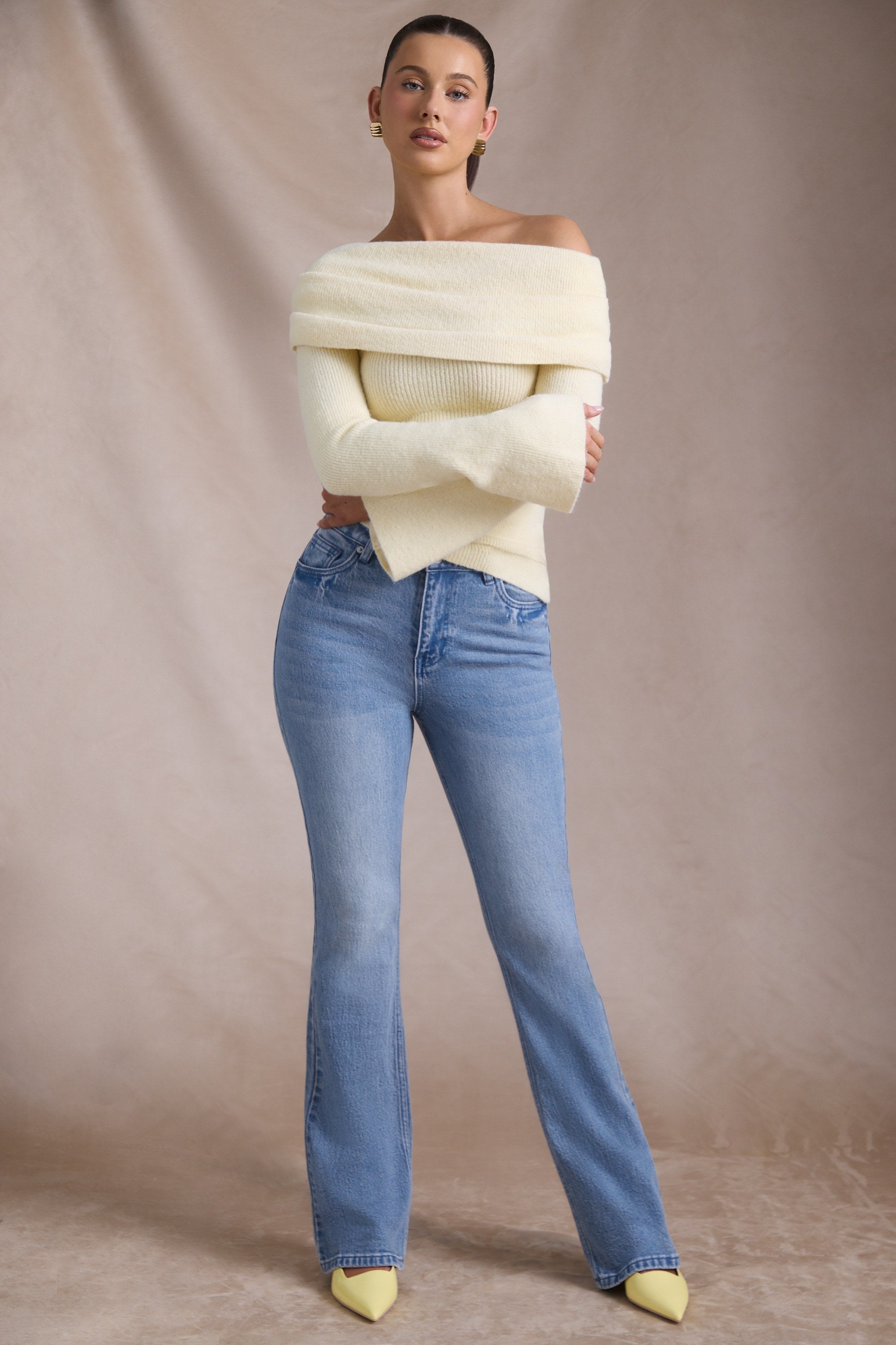 KIA HIGH-RISE FLARED JEANS