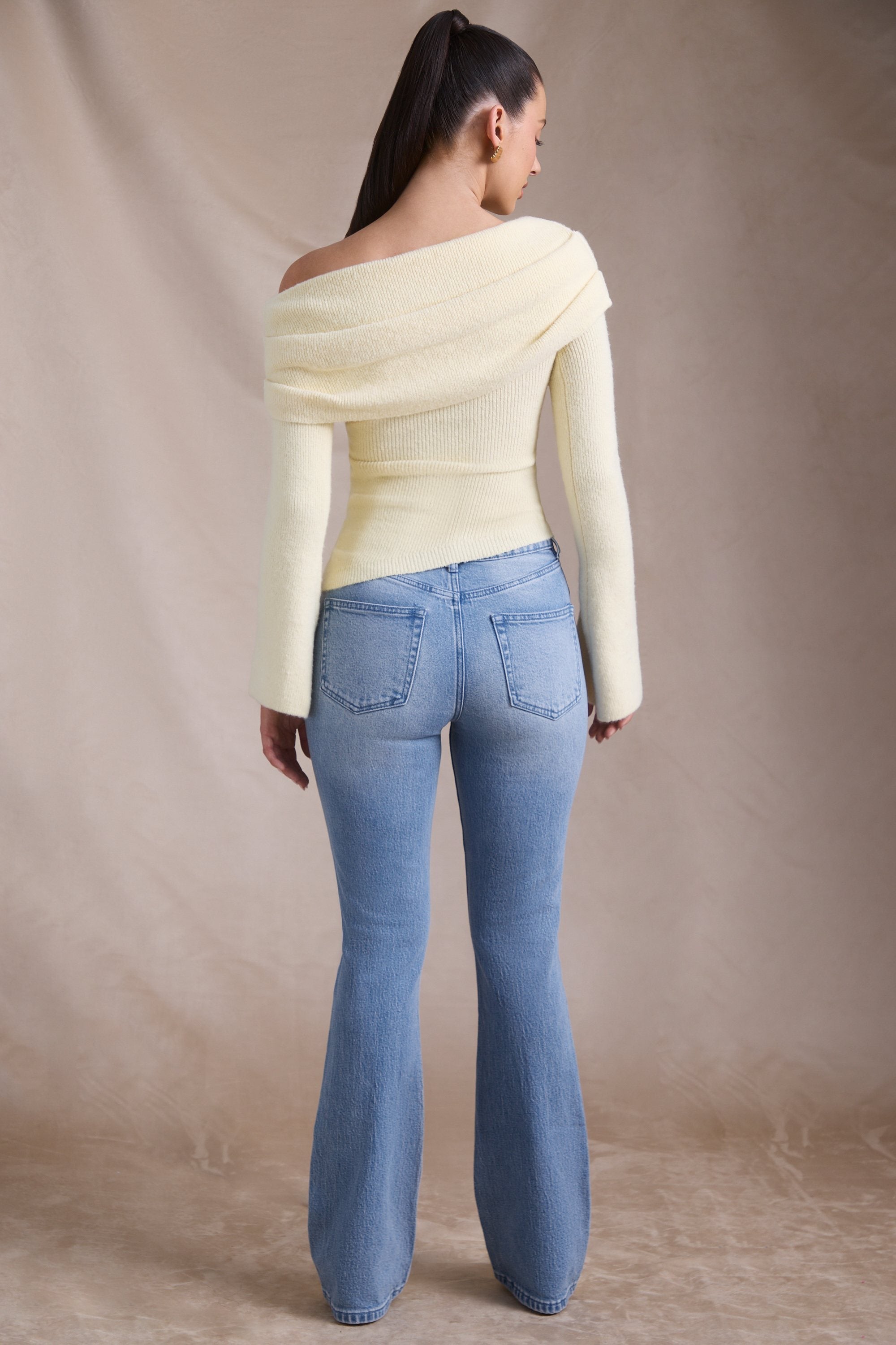 KIA HIGH-RISE FLARED JEANS