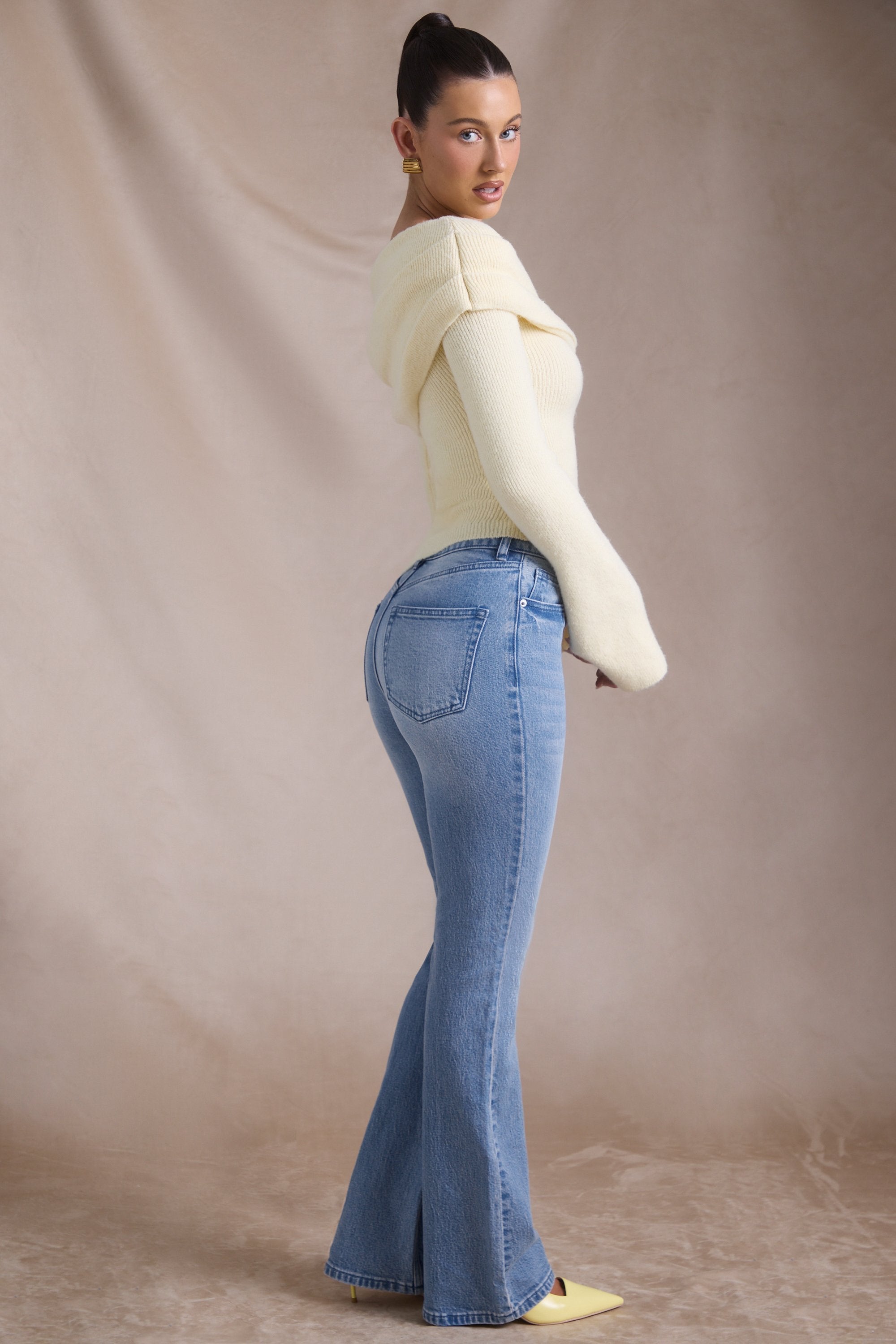 KIA HIGH-RISE FLARED JEANS